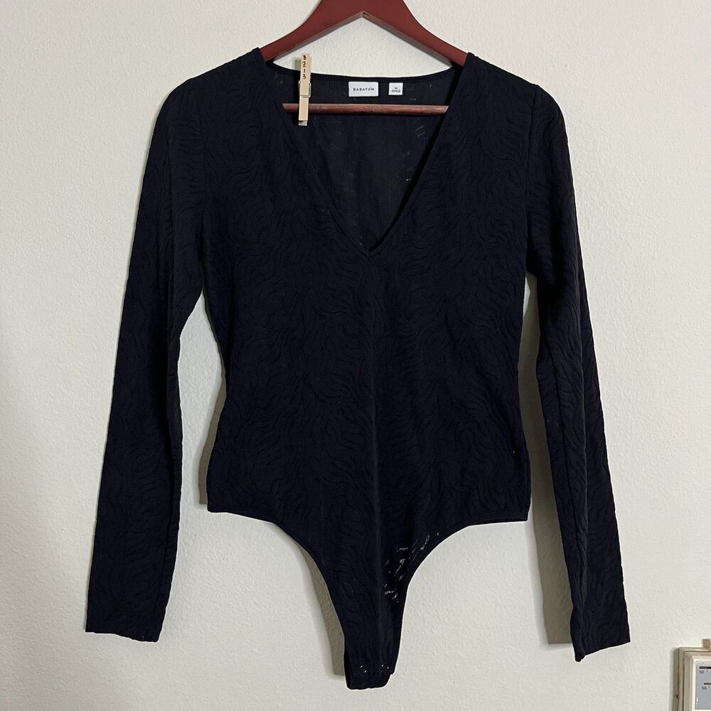 Aritzia Babaton Women's SZ M Black Patterned Long Sleeve V Neck Bodysuit
